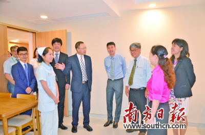 Nanfang Daily reports the exclusive interview of the National Cancer Center of Singapore with our hospital